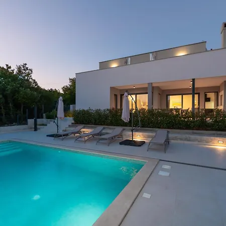Alba Labin Villa