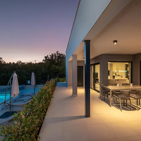 Alba Labin Villa *