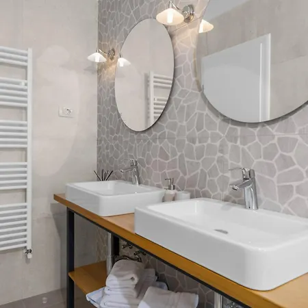 Alba Labin Villa *